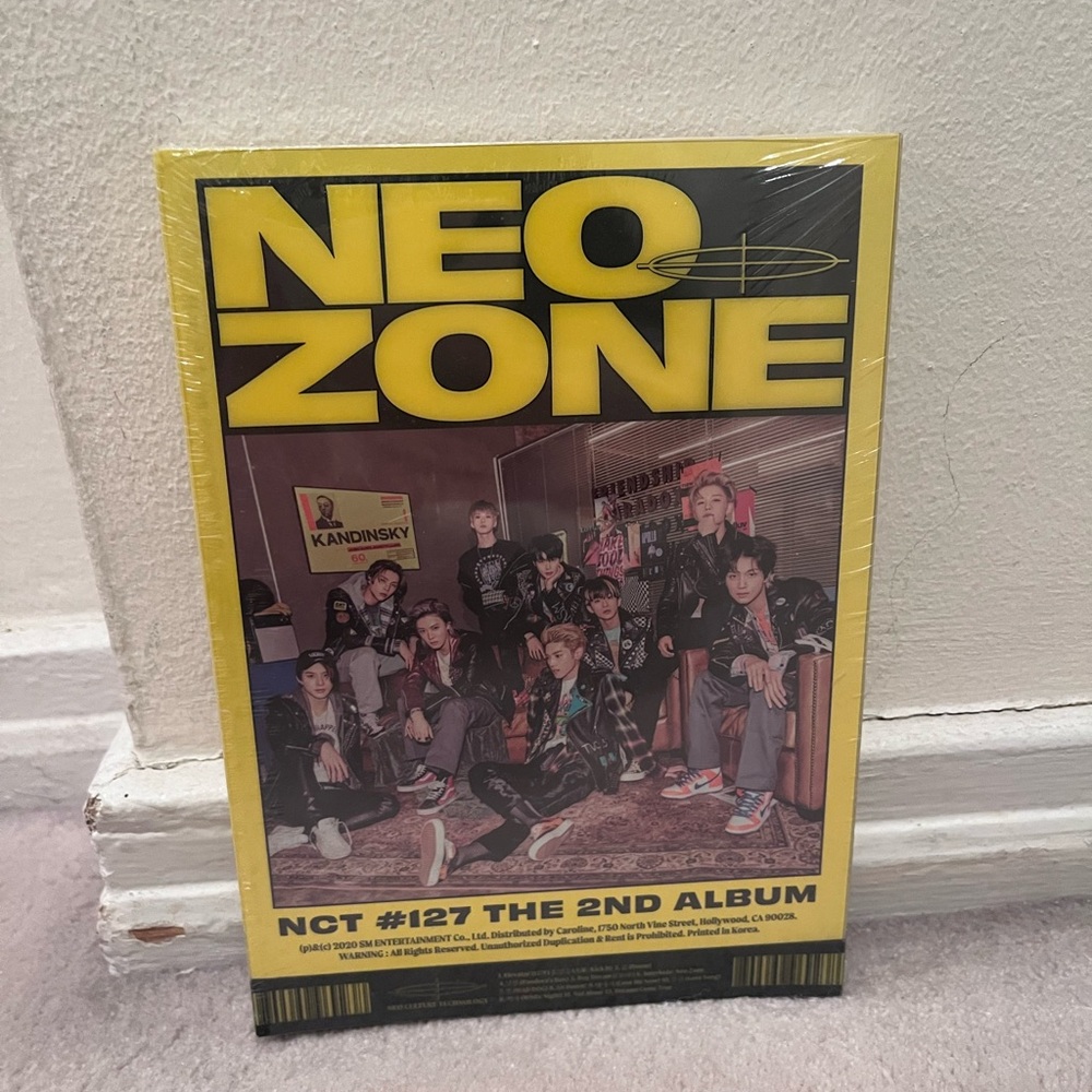 NCT 127 Neo Zone the 2nd Album
Brand New, plastic still on.
Includes photo card